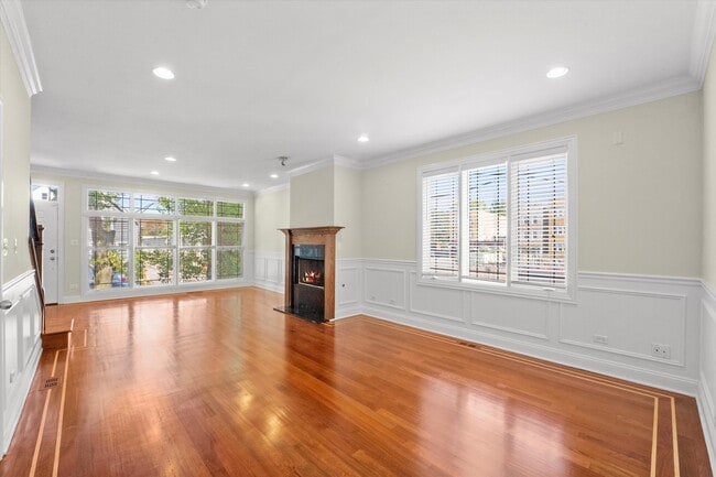 Foto del edificio - 2415 W Palmer St