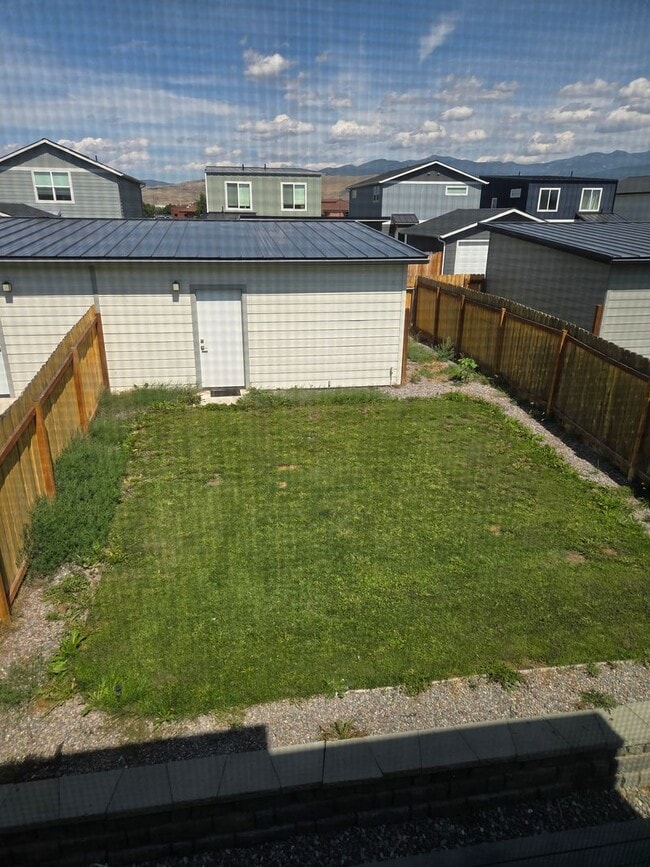 Building Photo - 3 Bed 2.5 Bath Townhome | Peaceful Locatio...