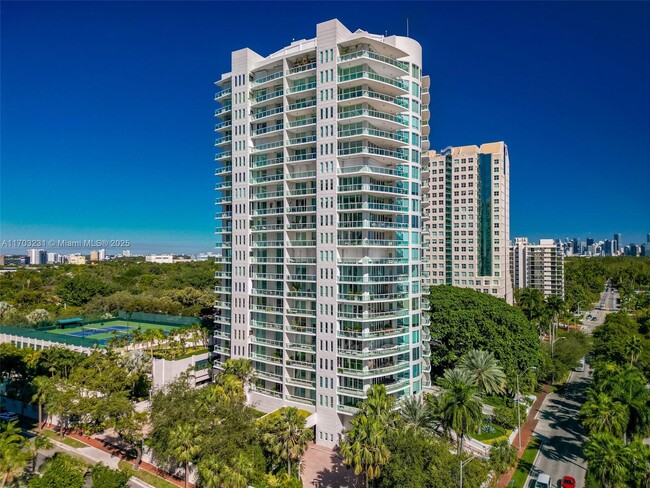 Foto del edificio - 2645 S Bayshore Dr