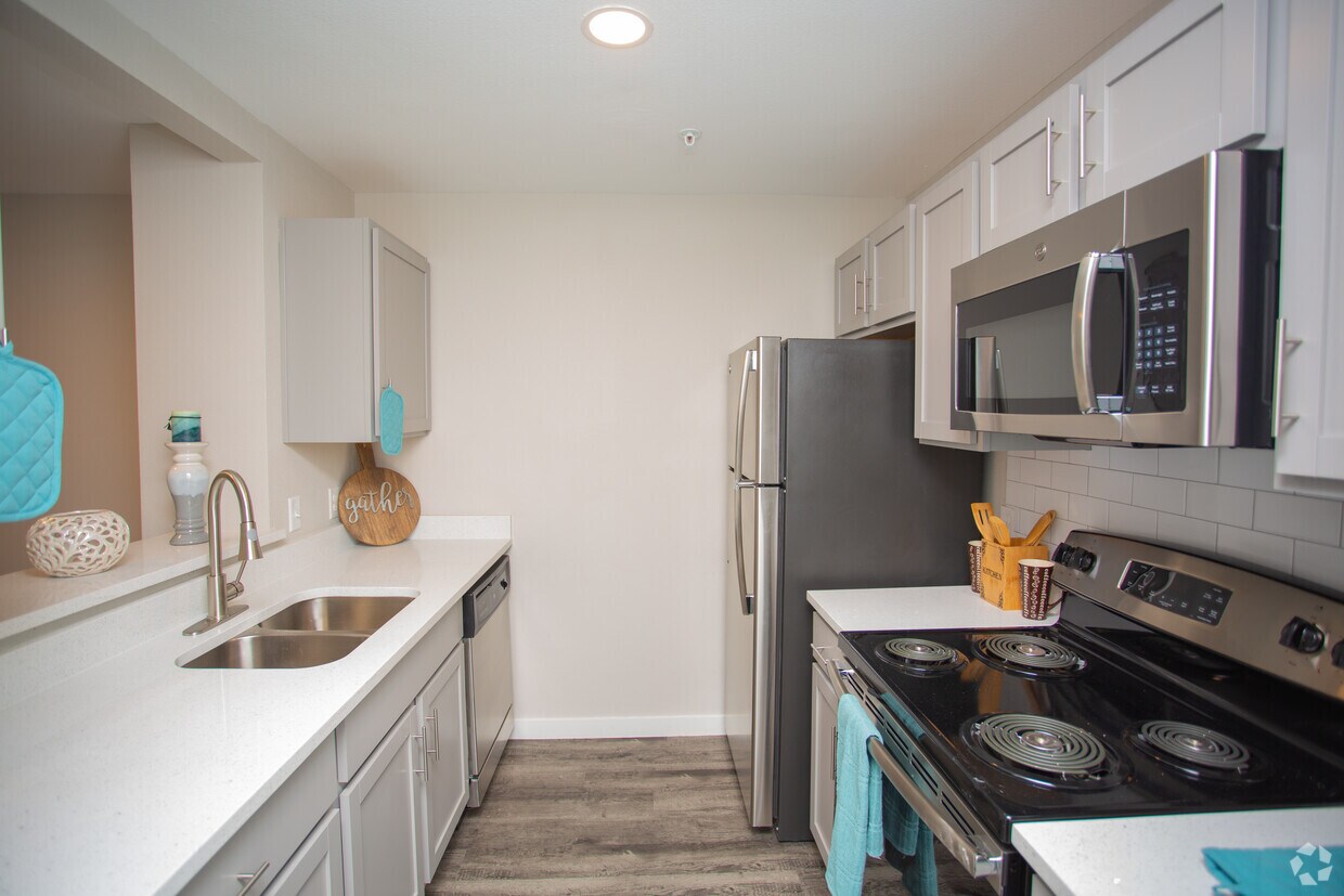 The Arbors of Central Park Apartments Bedford, TX