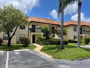 Building Photo - 7149 Golf Colony Ct