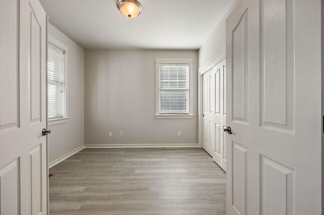 Foto del edificio - Four bedroom home for lease in the Riverwalk Neighborhood Ashland, Oregon