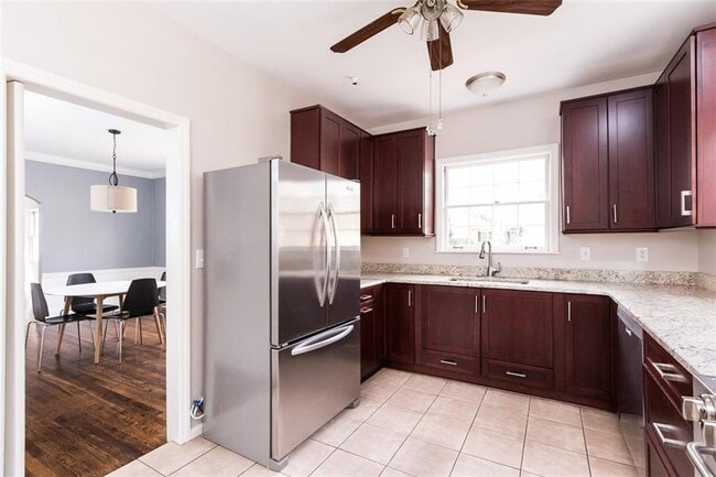 Foto del edificio - 132 Garden Ln