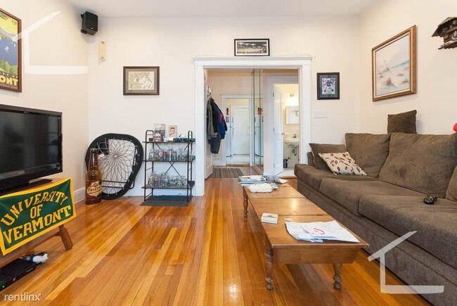 Foto del edificio - 35 Mount Hood Rd