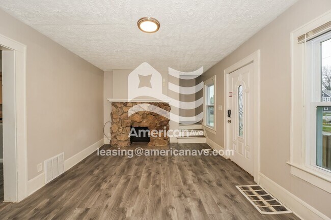 Foto del edificio - 305 3rd St NW