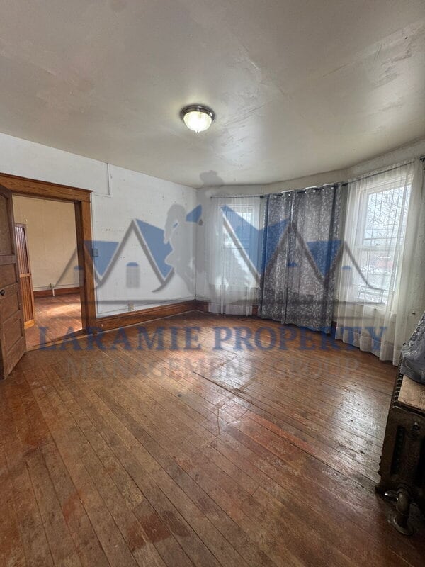 Building Photo - 619 S 5th St