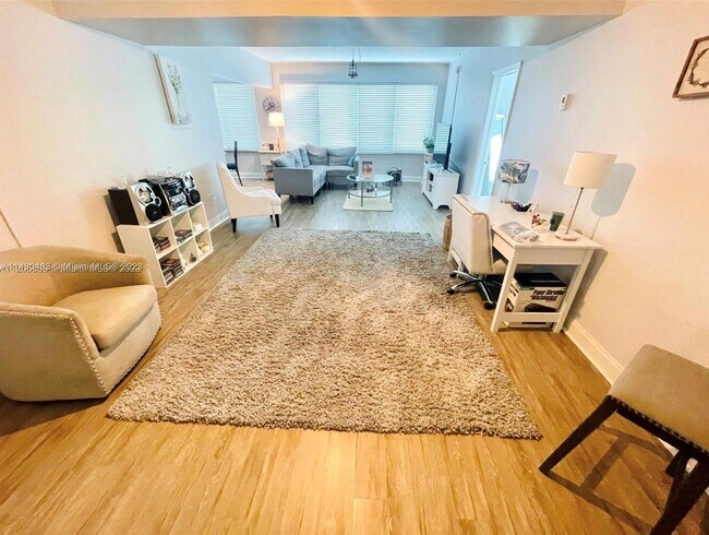 Building Photo - 10178 Collins Ave