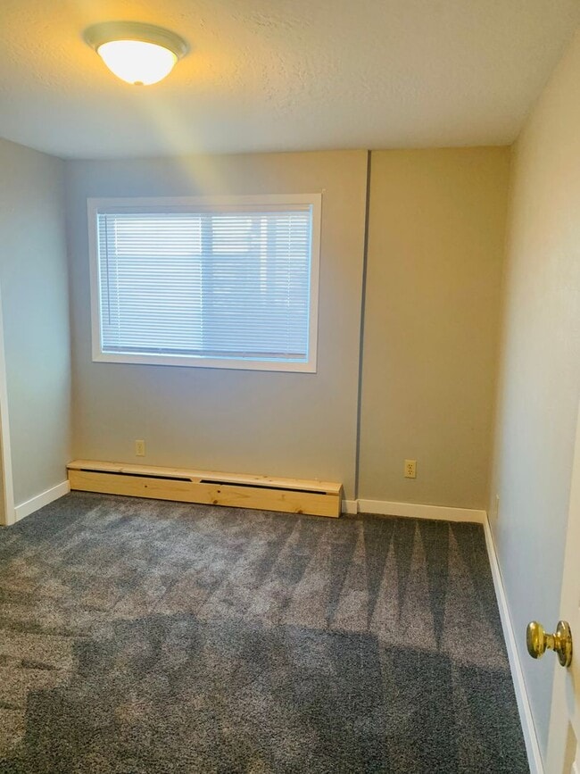 Building Photo - 111 Tyler Way