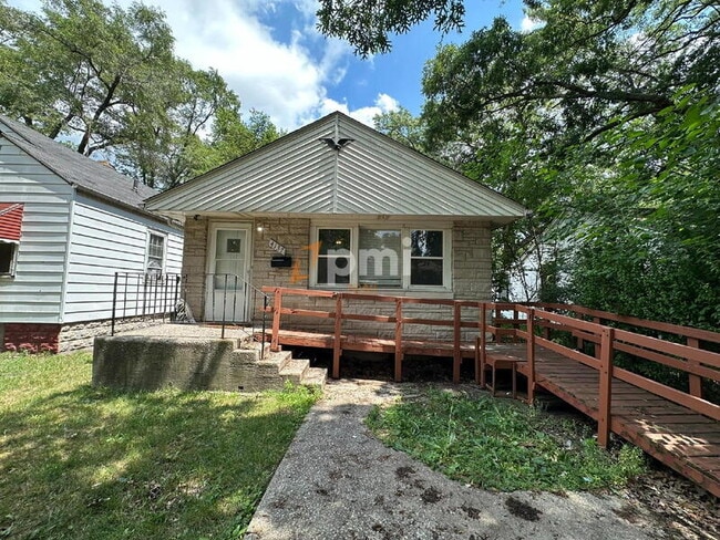Building Photo - 4137 Grant St