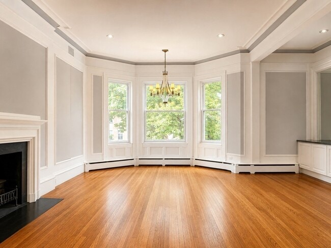 Building Photo - 230 Marlborough St