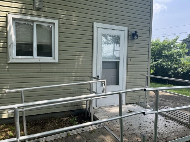 Building Photo - 212 Bellerose Ave