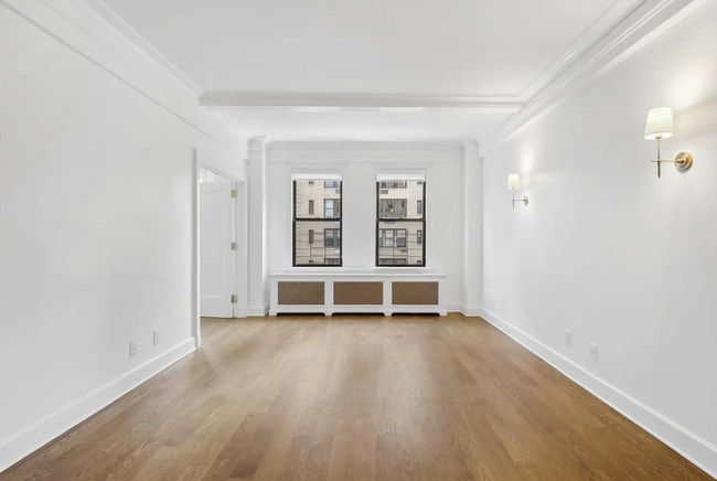 Building Photo - 67 Barbey St