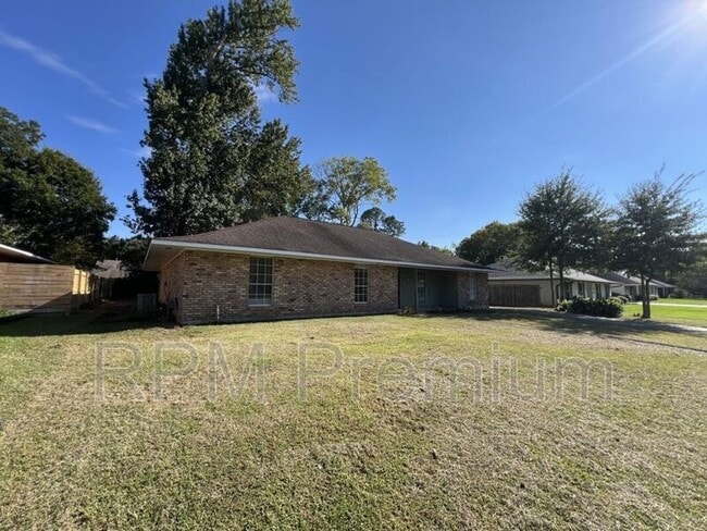 Building Photo - 15628 Antietam Ave