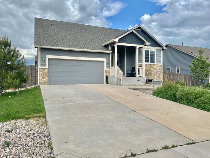Primary Photo - Tri-level in Park Meadows Subdivision- Wel...