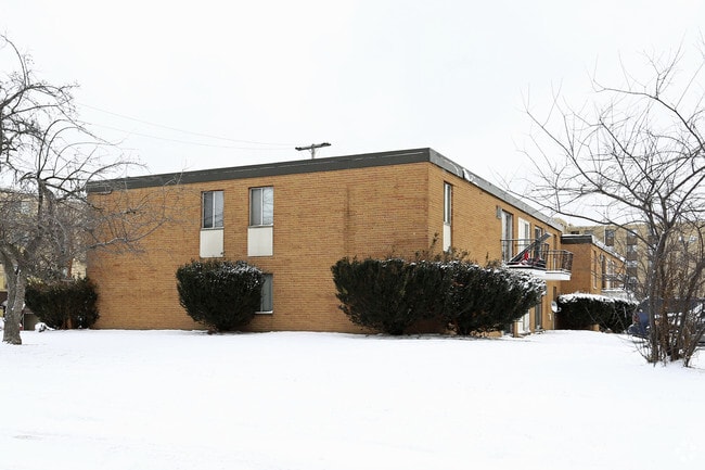 Building Photo - Brookview Commons Apartments