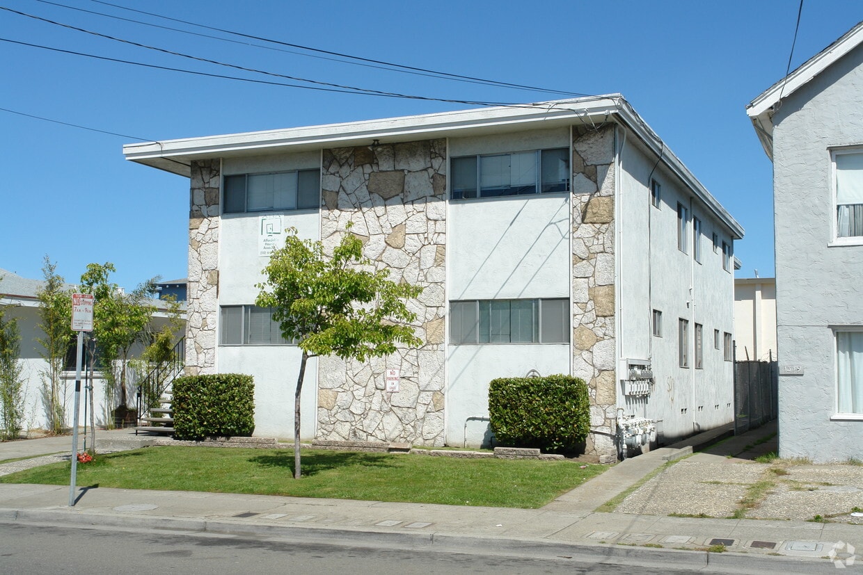 Building Photo - Ashby Apartments