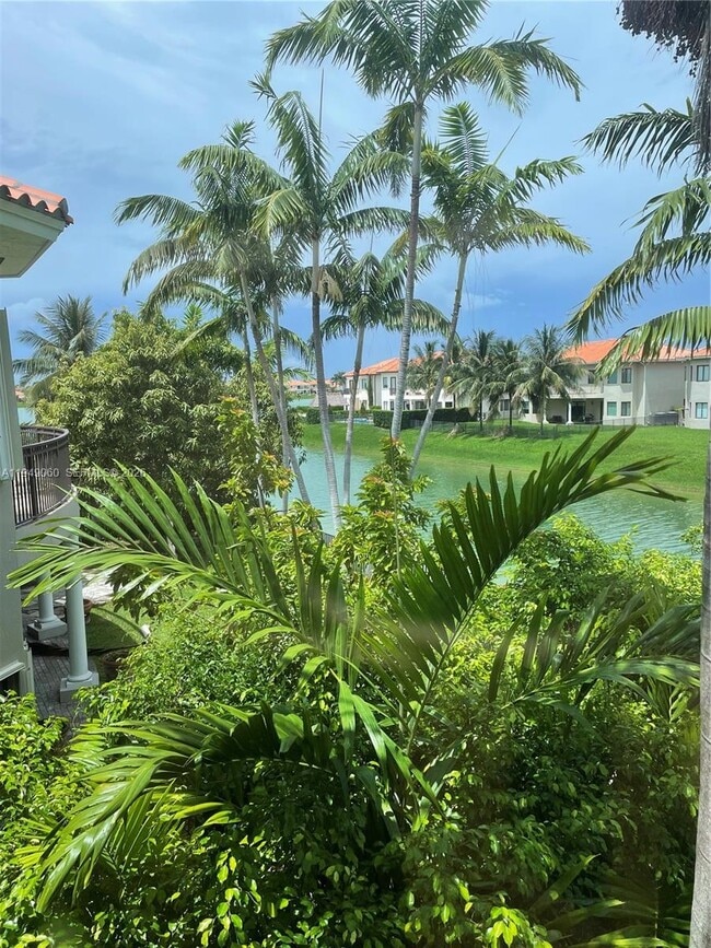 Foto del edificio - 19383 SW 79th Ave