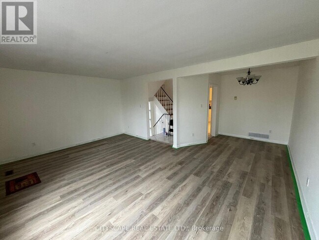Photo du bâtiment - 116 Guildwood Pkwy