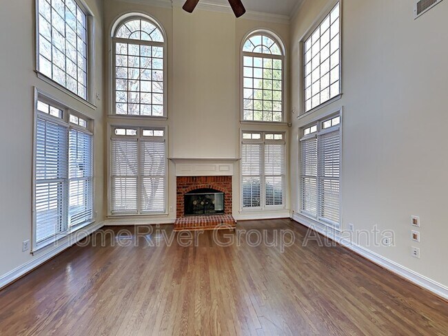 Foto del edificio - 1040 Queensgate Dr SE