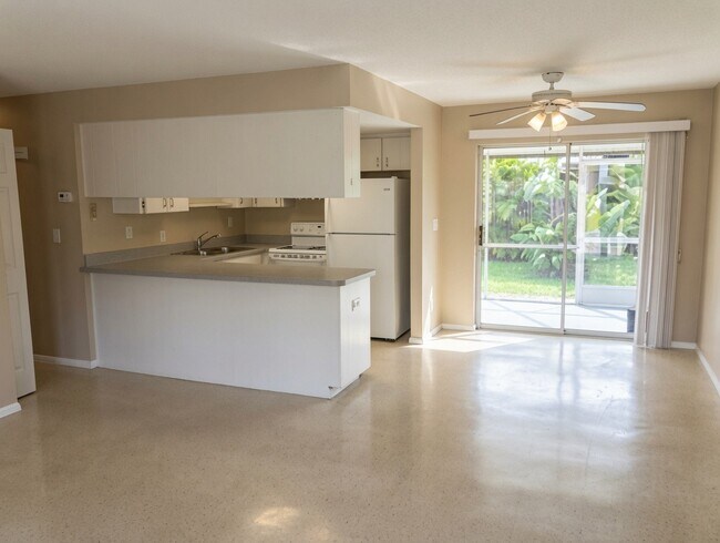 Foto del edificio - 13432 Pine Needle Ln
