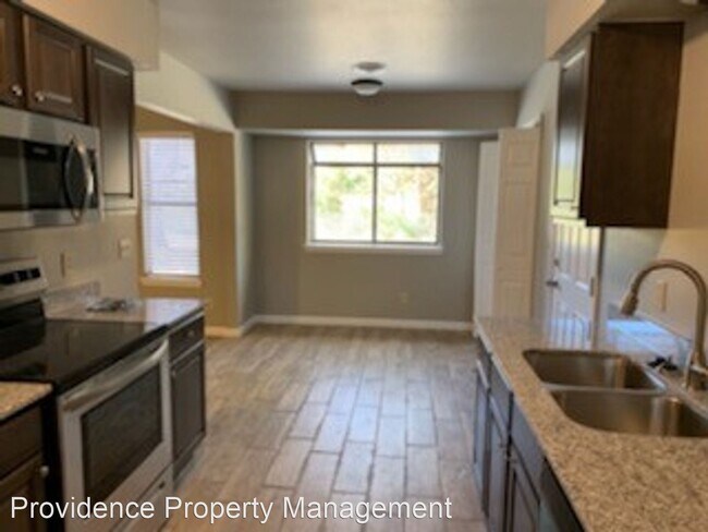 Foto del edificio - 3 br, 2 bath House - 2865 N. Sunny Lane