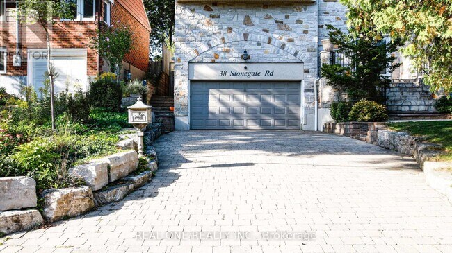 Photo du bâtiment - 38 Stonegate Rd