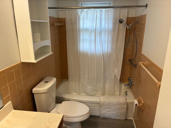 Foto del edificio - Rountree Elementary, fully remodeled 2 bed, 1 bath duplex walking distance to MSU campus and Roun...