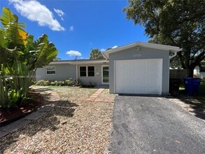 Building Photo - 3350 SW 16th Ct