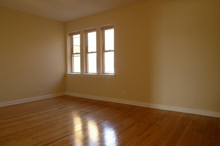 Foto del edificio - 6830 N Sheridan Ed