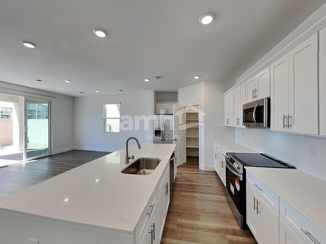 Foto del edificio - 5863 Vaes Dothrak St