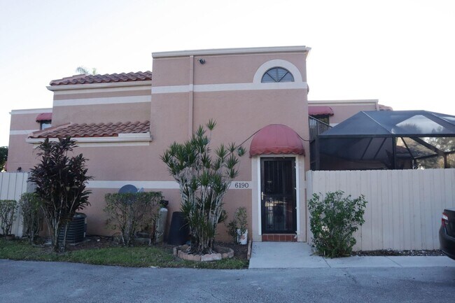 Foto del edificio - 6190 Seven Springs Blvd