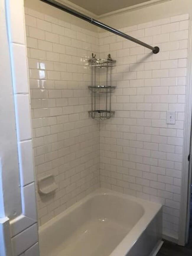 Foto del edificio - 1613 Loudon Ave NW