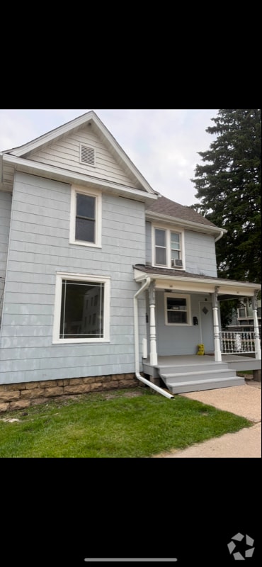 Building Photo - 15-17 N Wisconsin St