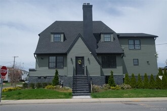 Building Photo - 3380 Weidner Ave