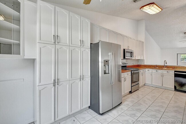 Foto del edificio - 5105 Arbor Glen Cir