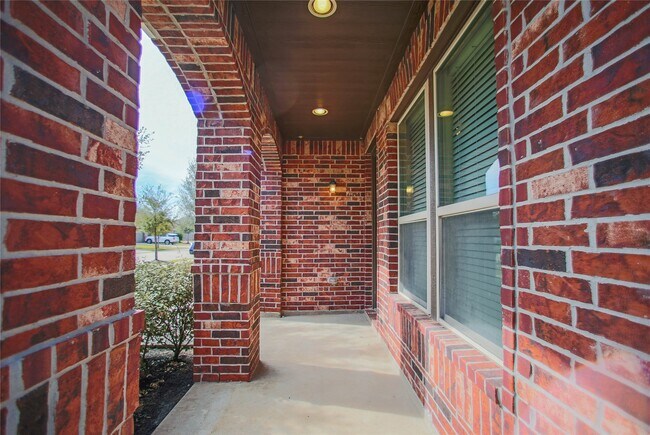 Building Photo - 24030 Buffalo Cove Ln