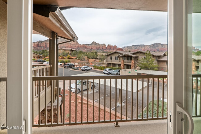 Building Photo - 1826 Kestrel Cir