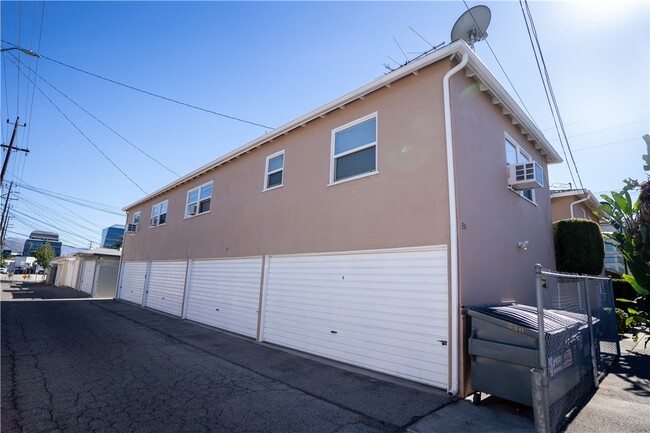 Building Photo - 3311 Alameda