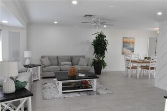 Building Photo - 4135 Coronado Pkwy