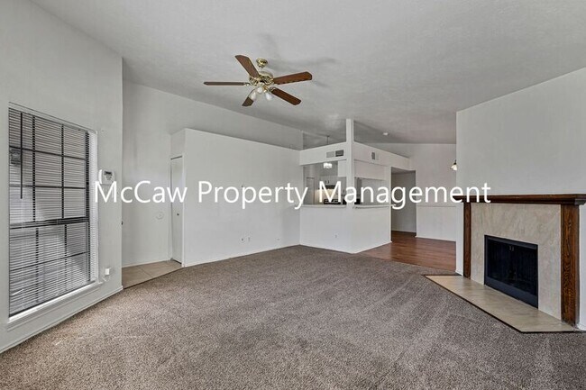 Foto del edificio - 7933 Bermejo Rd