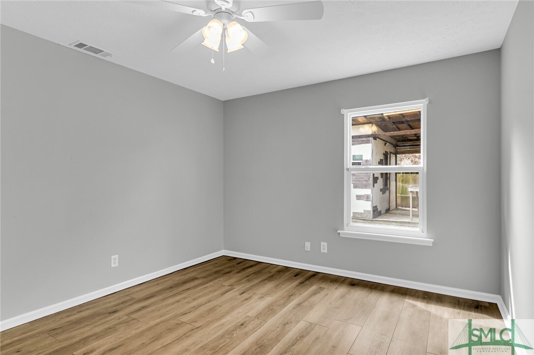 Building Photo - 123 Peachtree Dr