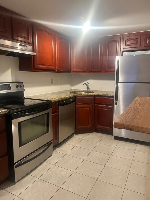 384 Liberty St Unit 2, Little Ferry, NJ 07643 Apartments in Little