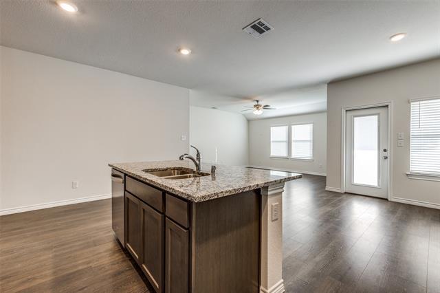 Building Photo - 1109 Maverick Way