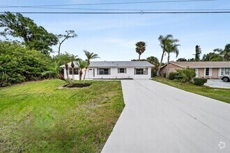 Building Photo - 21224 Quesada Ave
