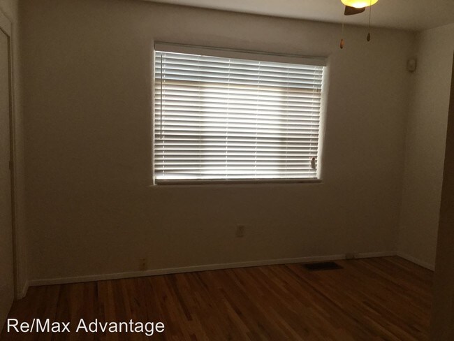 Building Photo - 712 San Pedro Dr SE