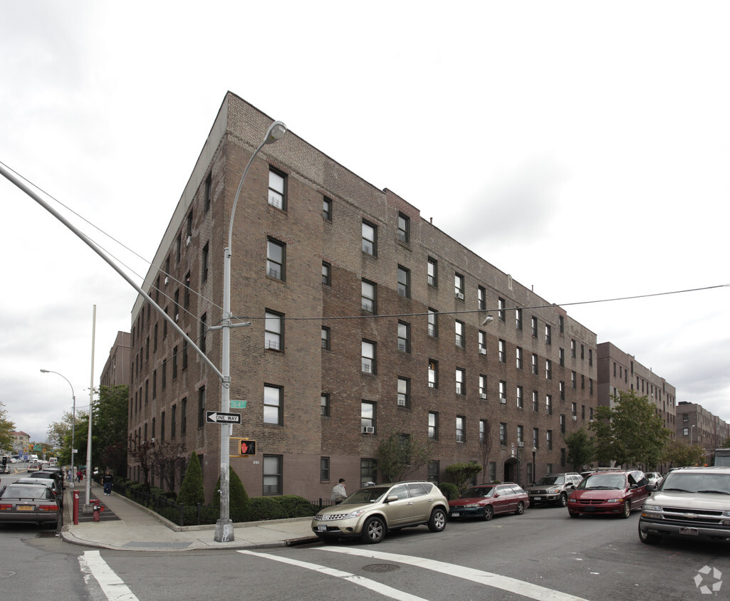 Primary Photo - 35-33 64th St