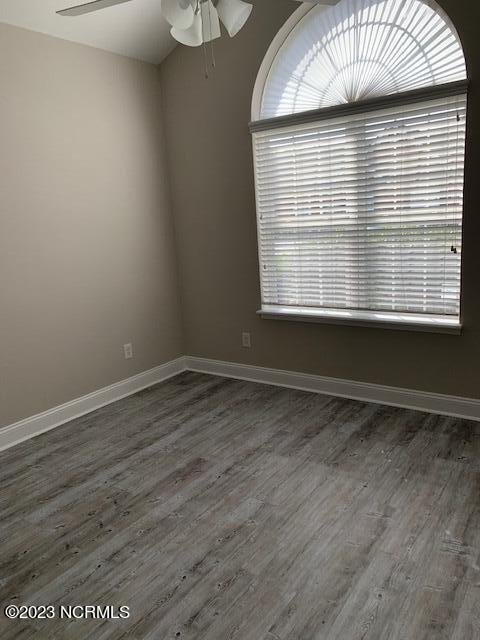 Foto del edificio - 1690 Honeybee Ln