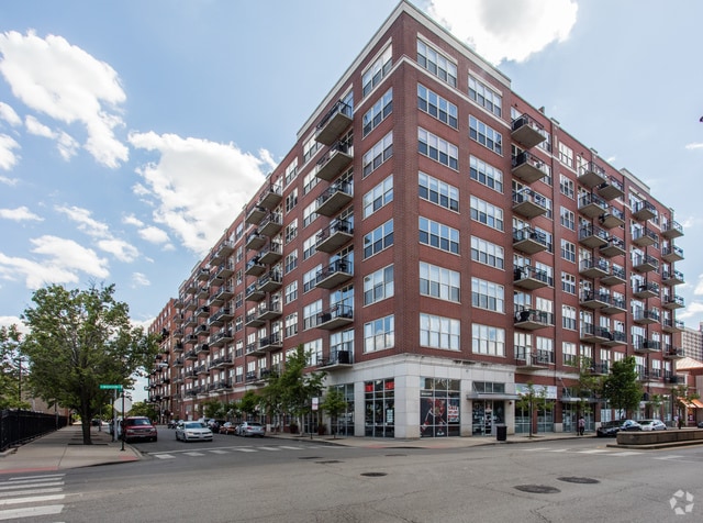 Building Photo - 6 S Laflin St