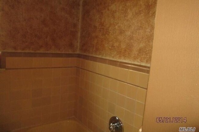 Foto del edificio - 76-35-76175 175th St