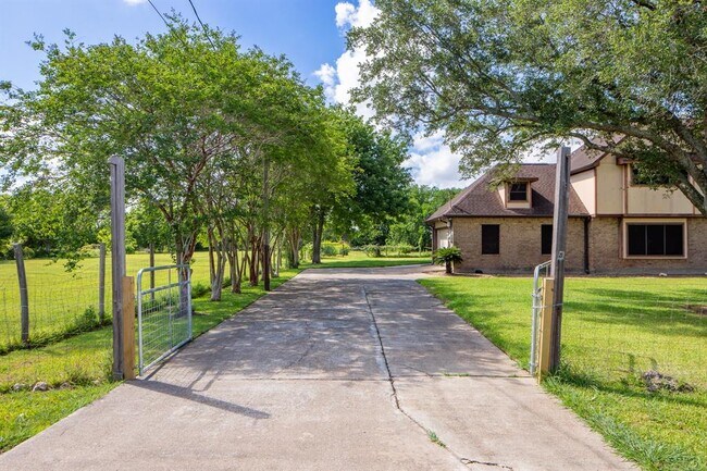 Foto del edificio - 9208 King St